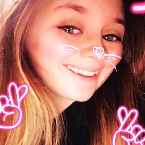 Meet your Posher, Loryn